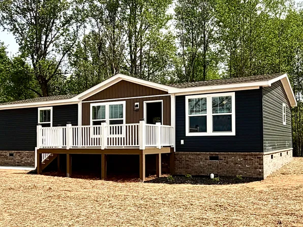 2868 Hollywood Church Rd, Clarkesville, GA 30523