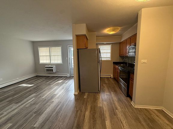 5th image of 6046 W Pershing Rd #10