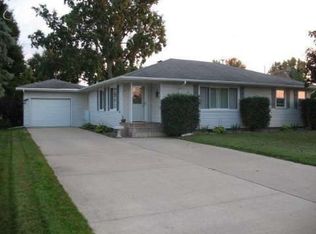 608 Sunnyside Dr, Chesaning, MI 48616