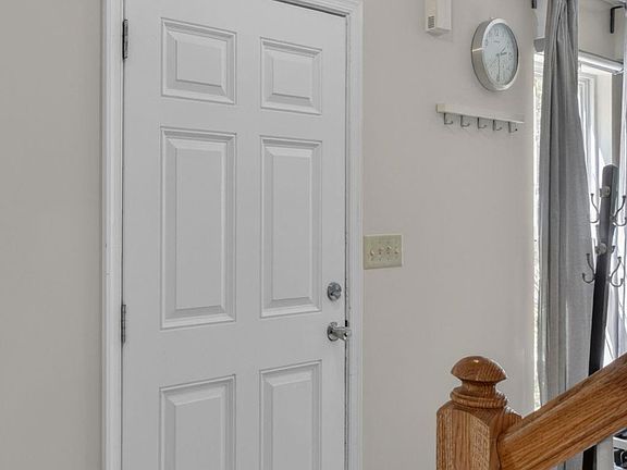 3rd image of 27 Marwood Dr