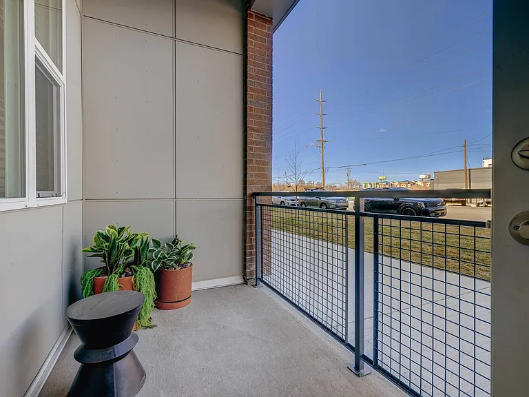 Alta Stone at The Gateway — Photo 24