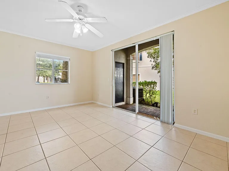 8299 SW 27th St #101 — Photo 8