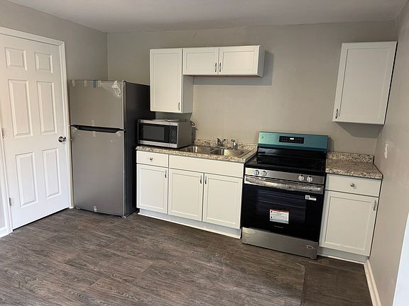 3rd image of 31 Main St #3