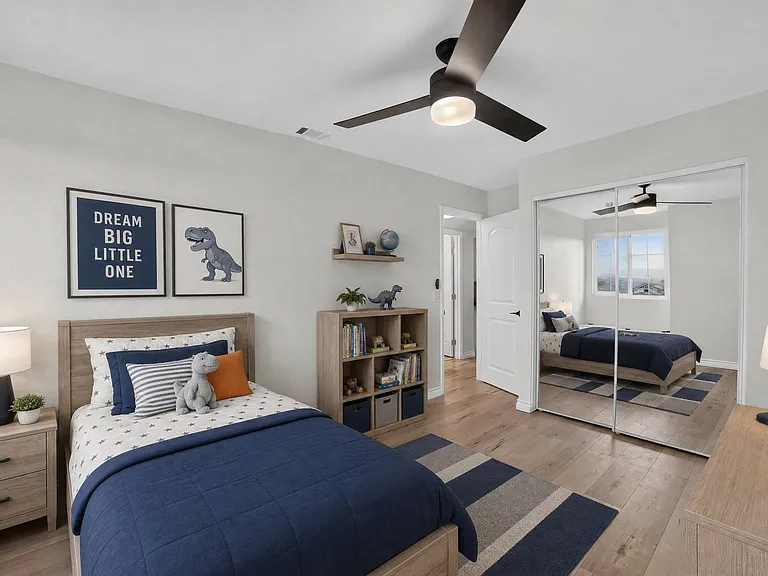 Upstairs Bedroom #2