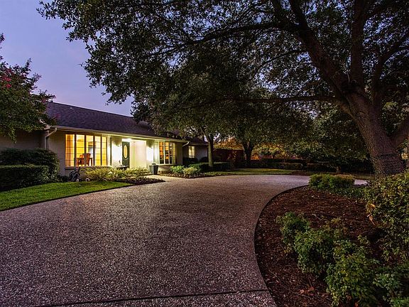 2nd image of 6867 Meadowcreek Dr
