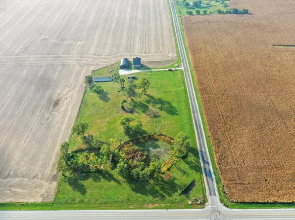 8871 N 5000e Rd, Manteno, IL 60950