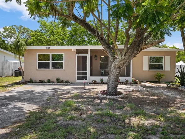 5185 101st St N, Saint Petersburg, FL 33708