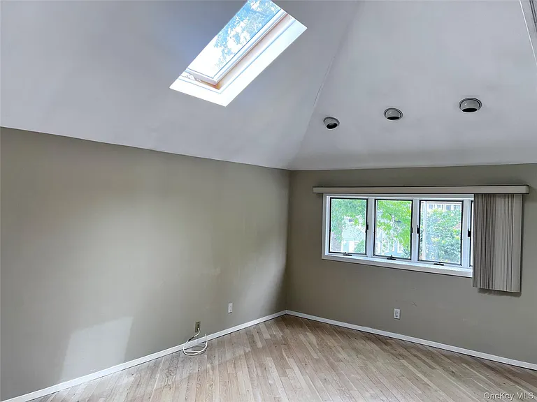 5710 253rd St — Photo 9