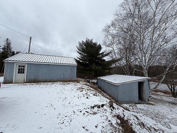 5th image of 178 School House Road