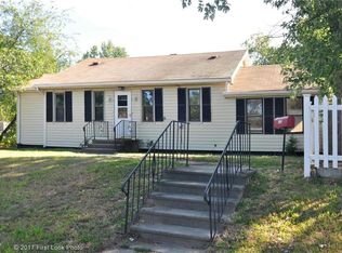 122 Parkside Dr, Warwick, RI 02888