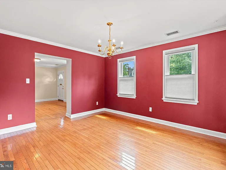 16 E Braddock Rd — Photo 11