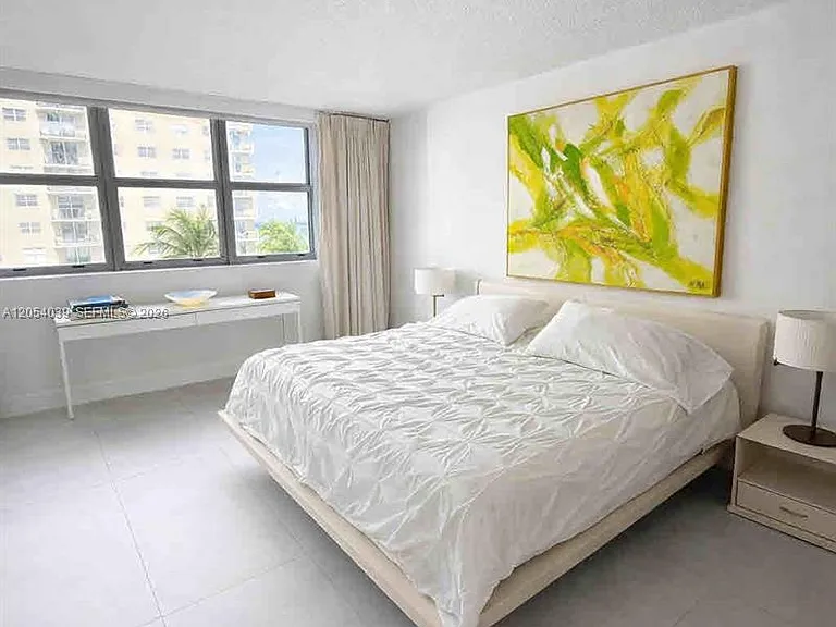 9225 Collins Ave #505 — Photo 19