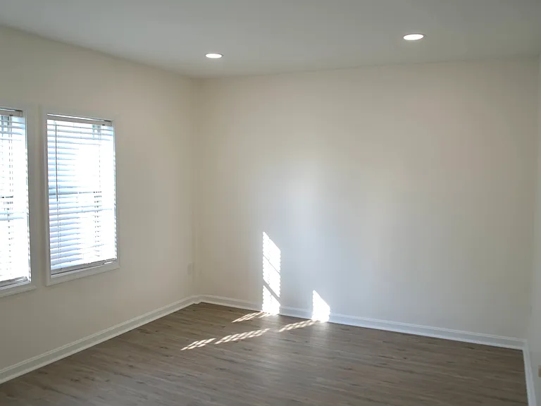 1728 N Rhodes St #281 — Photo 17
