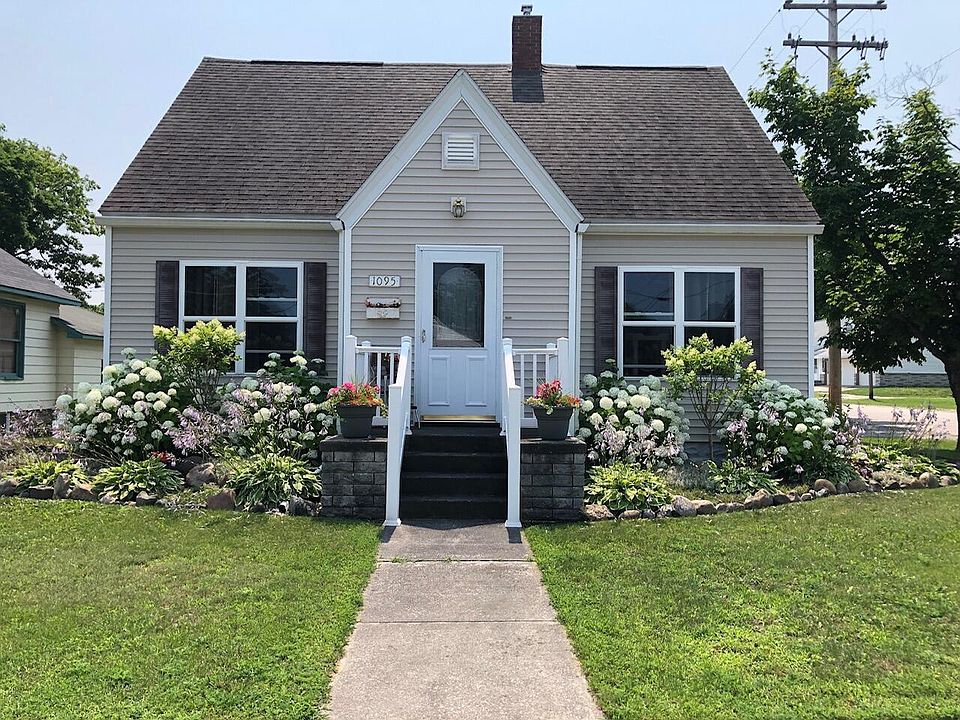 1st image of 1095 Dvincent St