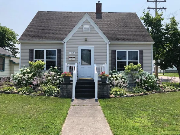1095 Dvincent St, Rogers City, MI 49779