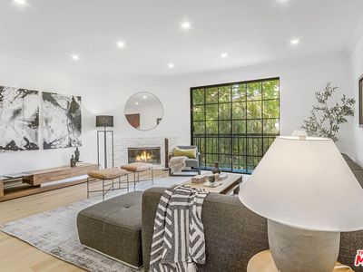 10620 Eastborne Ave APT 101, Los Angeles, CA, 90024