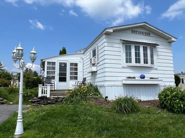 10 4th Ave, Westfield, MA 01085