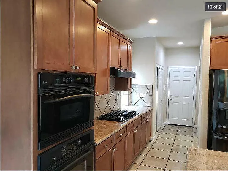 8011 Highland Flume Cir — Photo 10