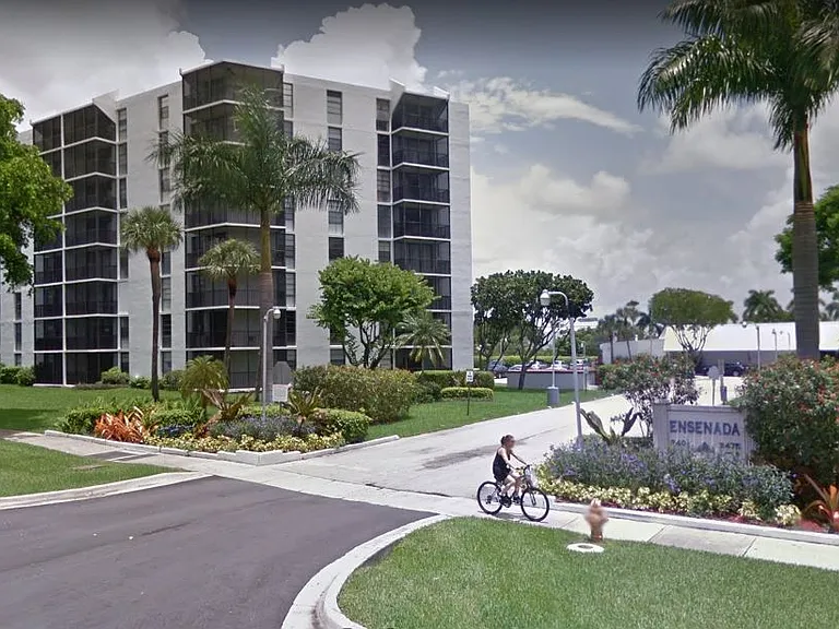 3401 N Country Club Dr #421 — Photo 17