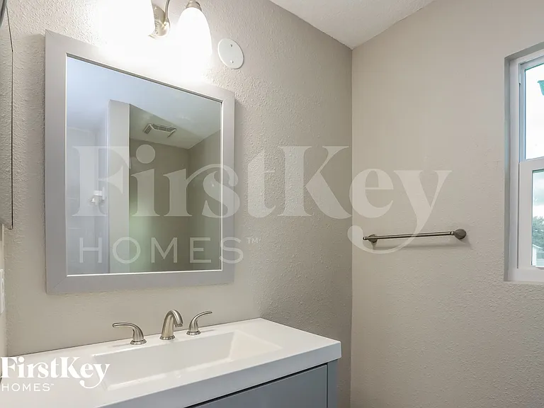 616 Sunset Beach Ct — Photo 13