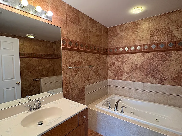 264 Midland Ave #32 — Photo 16
