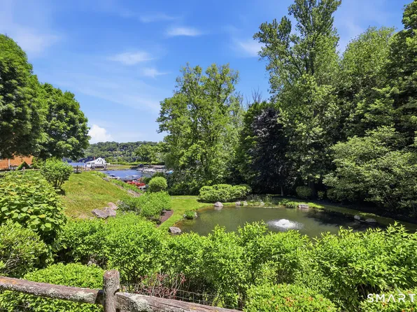 16 Hayestown Road #A101, Danbury, CT 06811