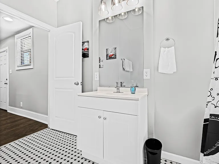 2179 Sheridan St #2 — Photo 11