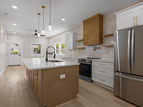 4th image of 119 Idlewild Ave