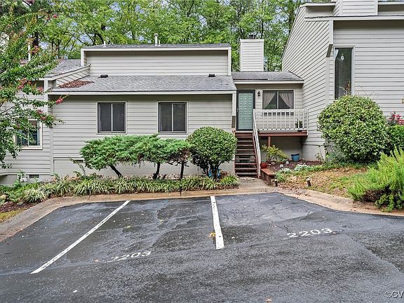 3rd image of 2203 E Wayfare Ct #2203