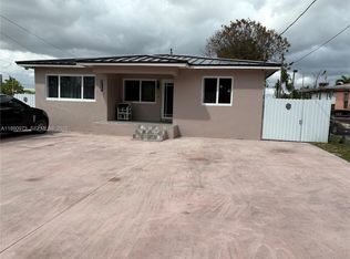 Para Villa Heights, Miami, FL 33147
