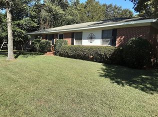 100 Susan Dr, Warner Robins, GA 31093