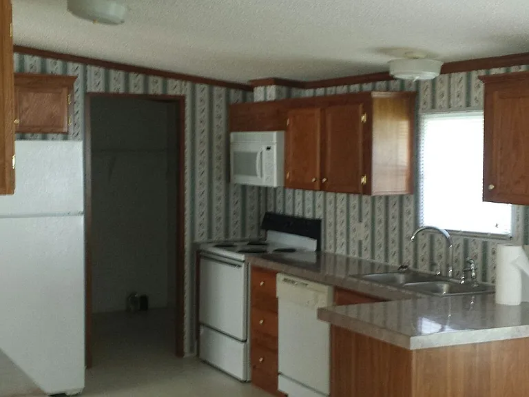 1244 S Jackson St — Photo 6