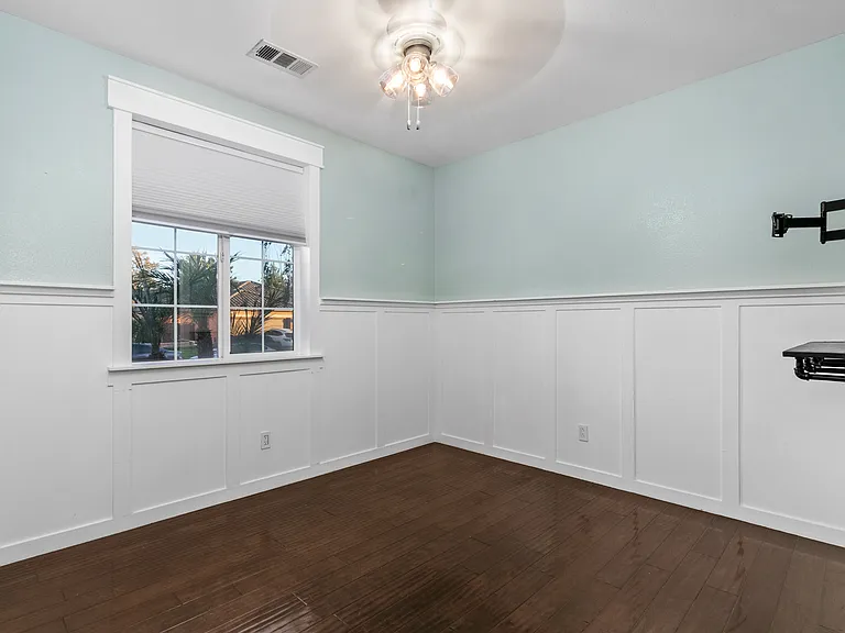 38152 Mulligan Dr — Photo 17