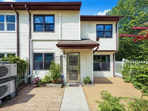 200 Pierce St #A, Staten Island, NY 10304