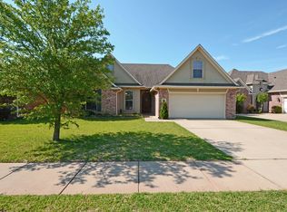 838 Entrada St, Bossier City, LA 71111