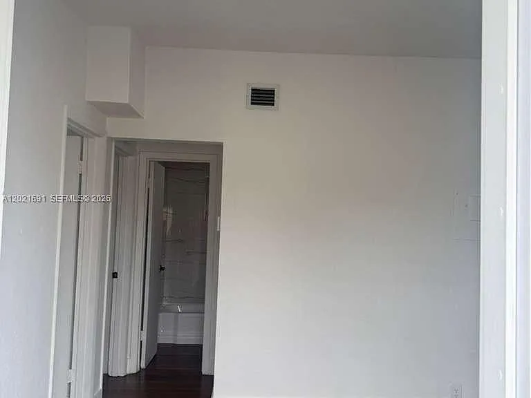 2029 Washington Ave #1 — Photo 5