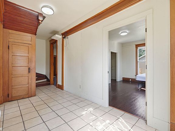 3rd image of 1221 Main St