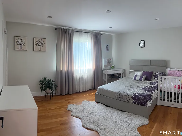 80 Lawn Ave #13 — Photo 11
