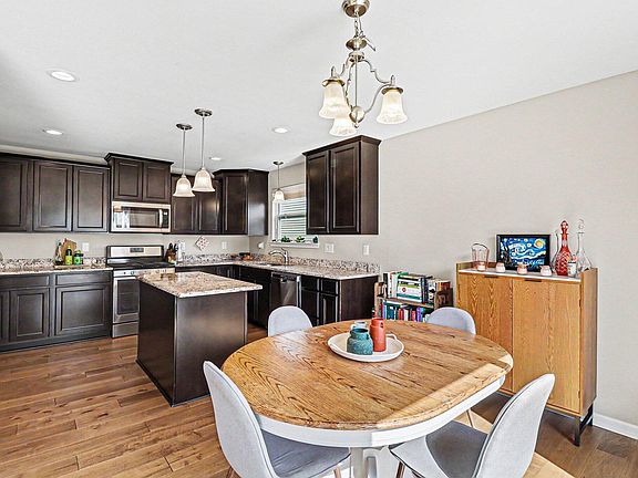 5th image of 7343 Meridian Dr
