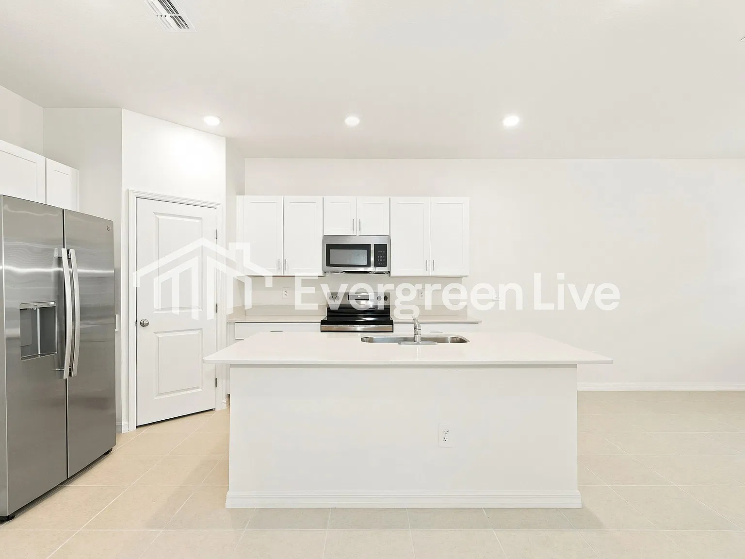 3 bed, 2.5 bath, 1597 sqft, $1,800 — Photo 3