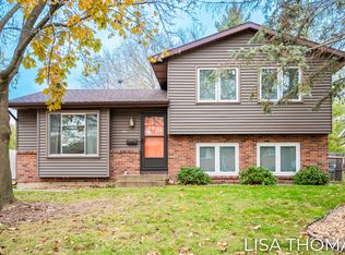 1055 Sweet St NE, Grand Rapids, MI