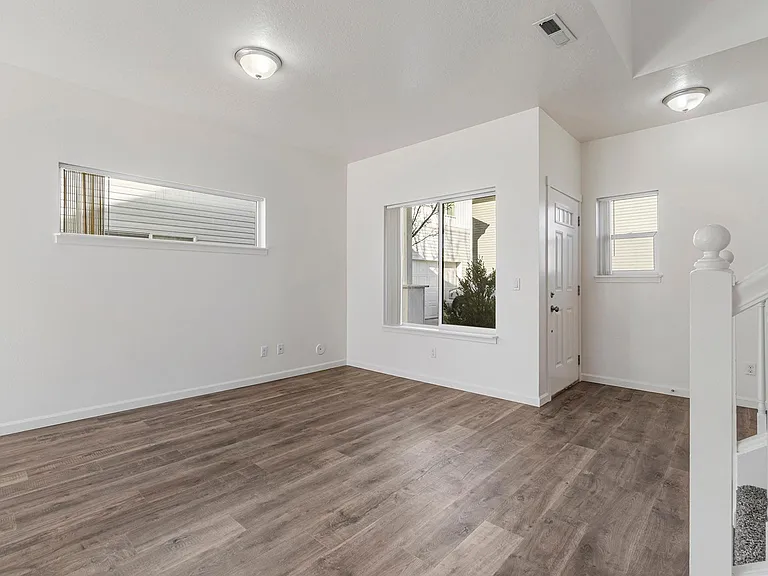 7761 Wyeth Ct — Photo 4