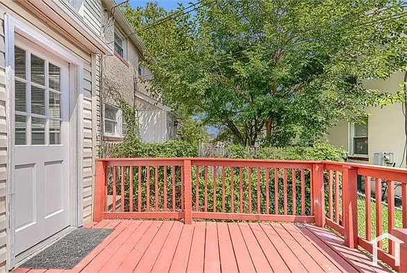 3 bed, 1150 sqft, $1,995 — Photo 3