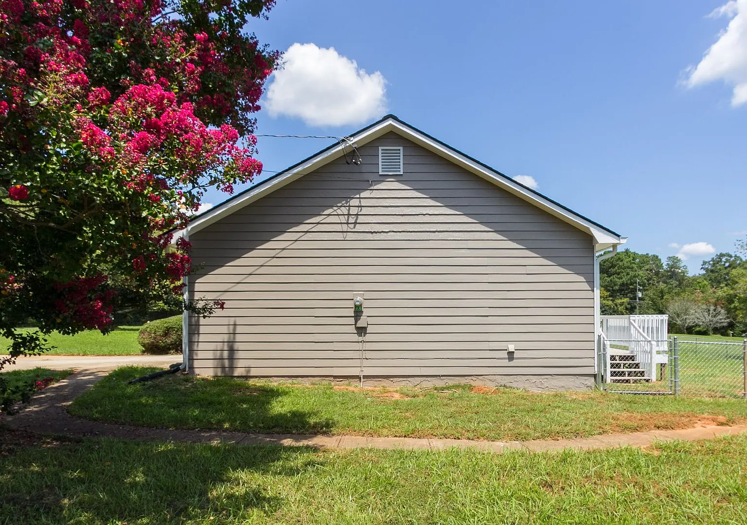 Available Now! - 3 Bedroom 2 Bathroom Ranch In Newton County! — Photo 3