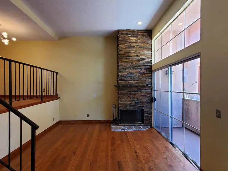 7320 Balboa Blvd #123 — Photo 4