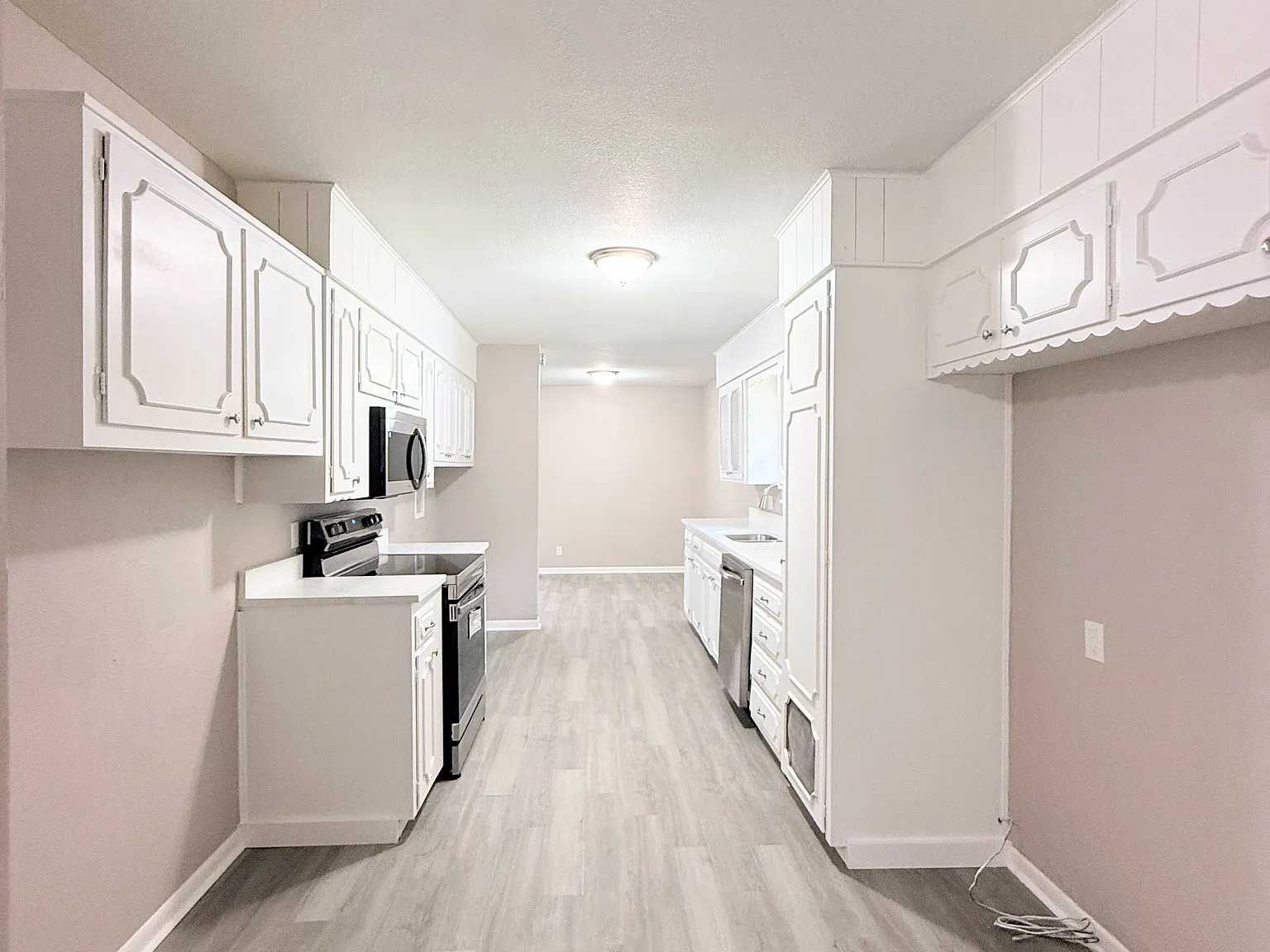 3 bed, 1596 sqft, $1,795 — Photo 2