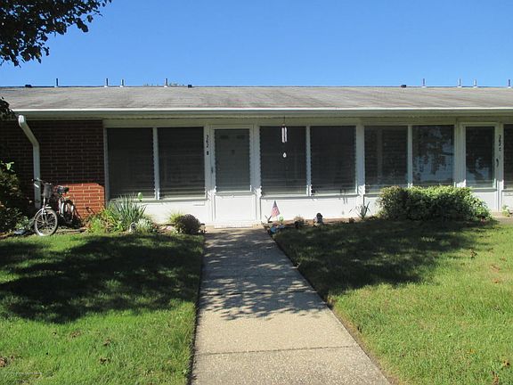 2nd image of 362B Chesterfield Ct