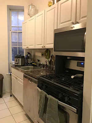 Rented by Compass | media 19