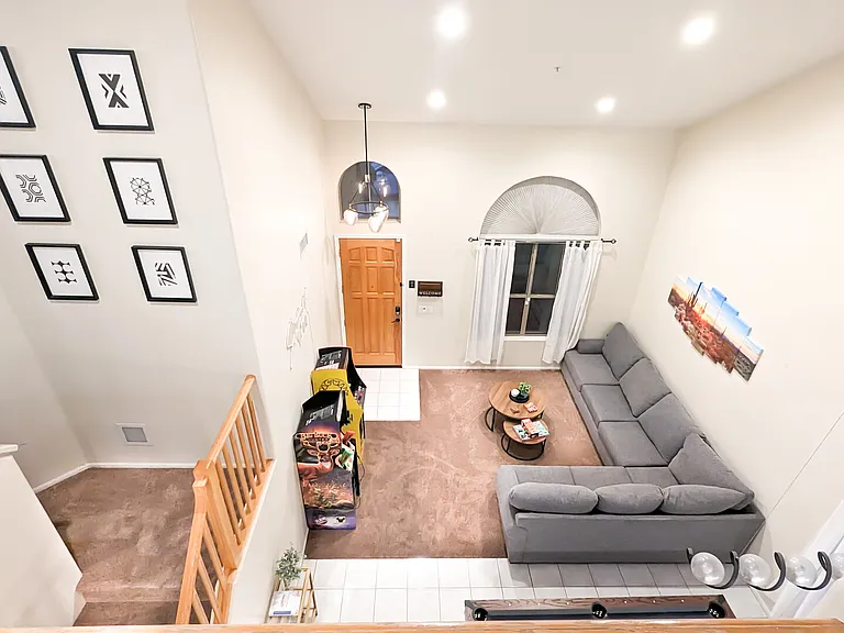 E Michelle Dr — Photo 11