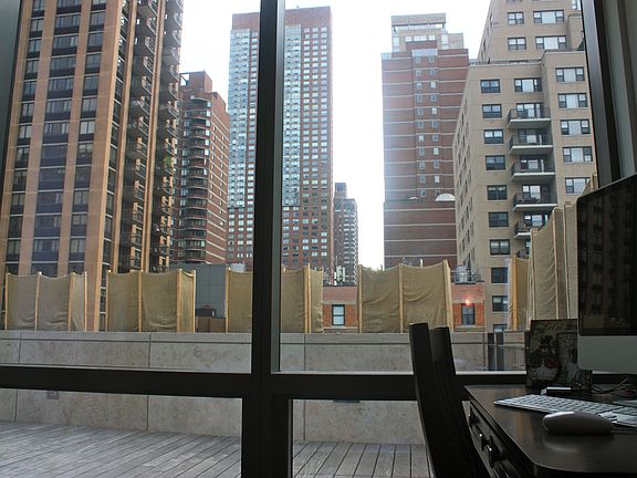 3rd image of 200 W 67th St APT 4L